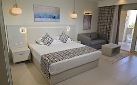 Fantazia Resort  4*